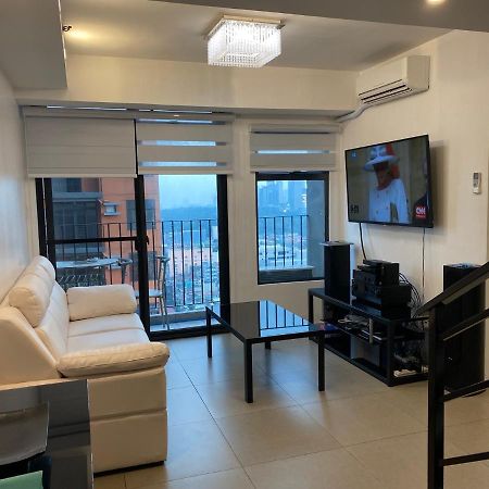 Penthouse Suite At Porto Vita Towers In Cubao Quezon City Μανίλα Εξωτερικό φωτογραφία